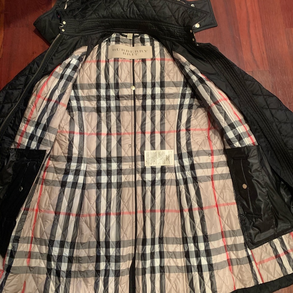 Burberry Black Quilted Belted Trench Coat with Gold Hardware - Picture 6 of 7